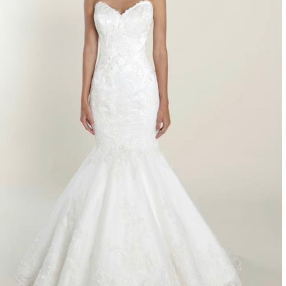 Winnie Couture Brunonia Mermaid Gown